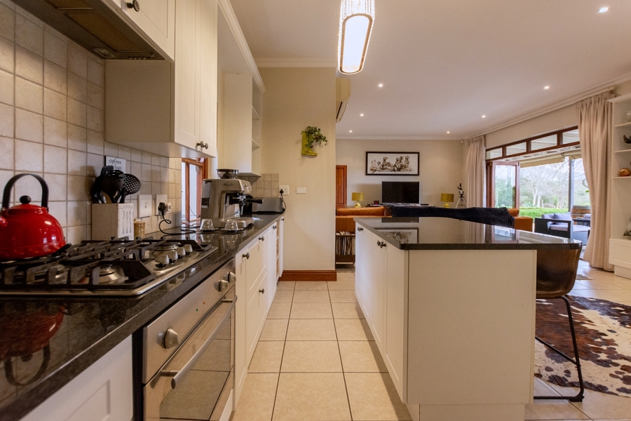 6 Bedroom Property for Sale in Riebeek Kasteel Western Cape